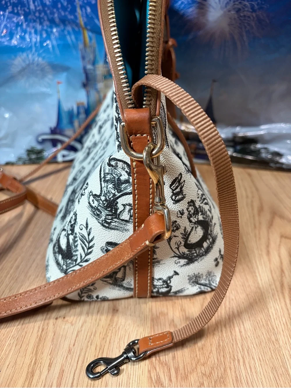 Dooney & Bourke Alice In Wonderland Women's Satchel Bag - Brown/White